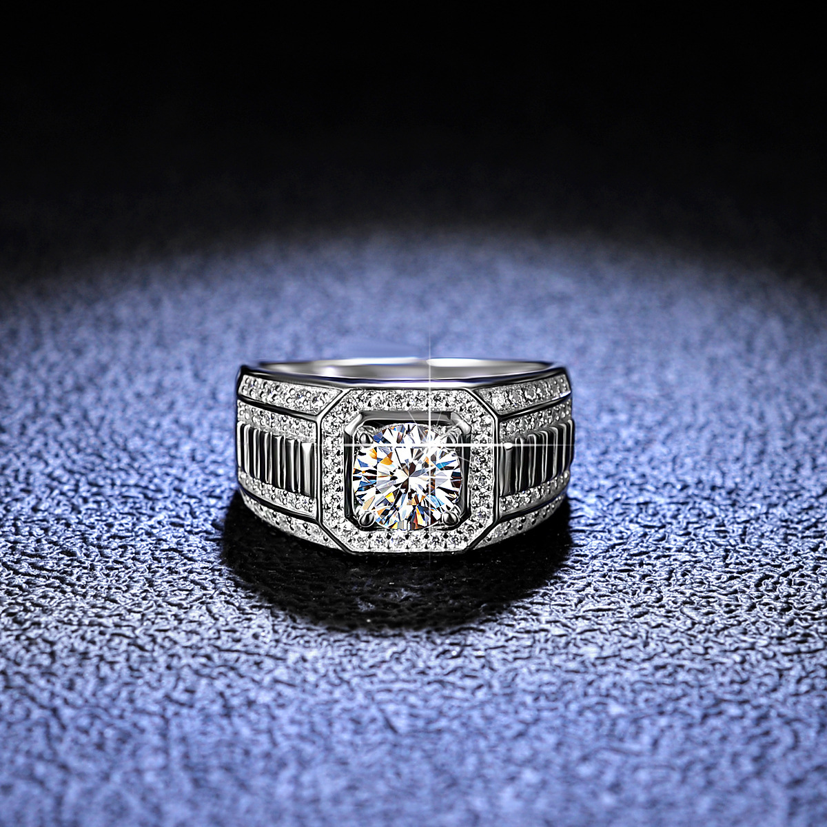 Nhẫn Moissanite