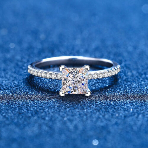 Nhẫn Công Chúa Đính Kim Cương Moissanite 2 Carat Bạc S925 NHN045