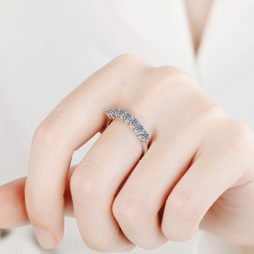 Nhẫn Nữ 7 Viên Kim Cương Moissanite Bạc S926 NHN032