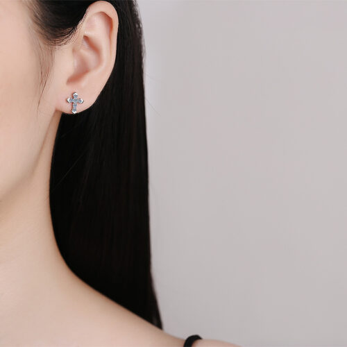 Hoa Tai Chữ Thập Đính Kim Cương Moissanite Bạc S925 BTN053