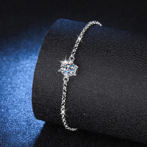 Lắc Tay Nhẹ Nhành Sang Trọng Đính Kim Cương Moissanite 1 Carat Bạc S925 VDN019