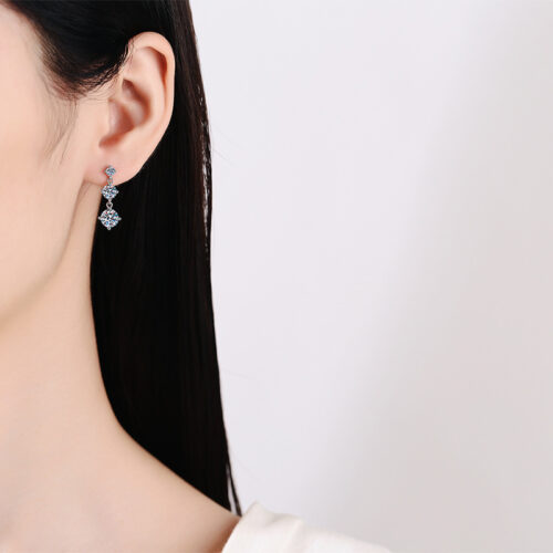 Bông Tai Kiểu Hàn Quốc Đính Kim Cương Moissanite Bạc S925 BTN048