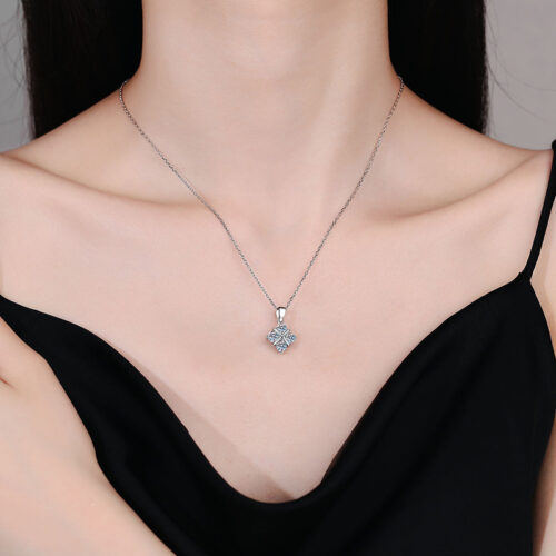 Dây Chuyền Chéo Khí Chất Đính Kim Cương Moissanite Bạc S925 DCN077