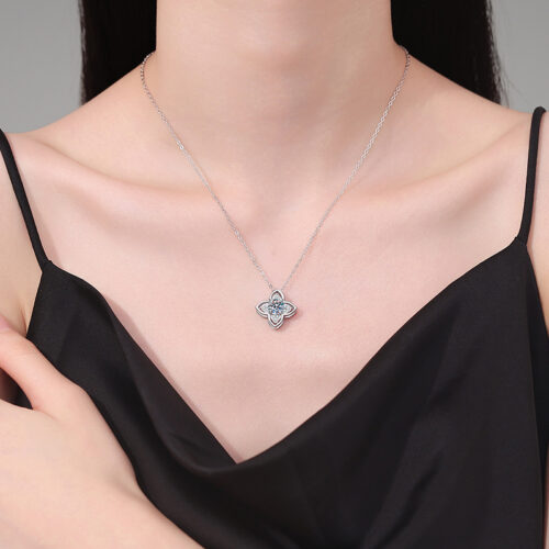 Vòng Cổ Cỏ 4 Lá Đính Kim Cương Moissanite 1 Carat Bạc S925 DCN071