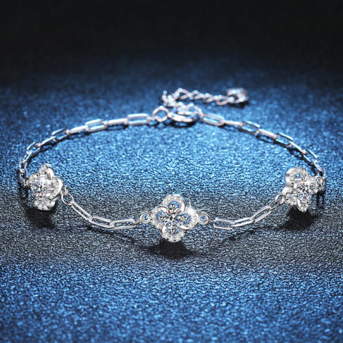 Vòng Tay Cỏ Bốn Lá Thịnh Vượng Đính Kim Cương Moissanite Bạc S925 VDN013