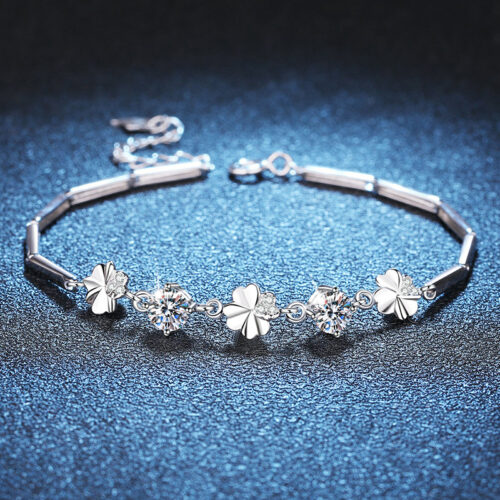 Lắc Tay Cỏ Bốn Lá May Mắn Đính Kim Cương Moissanite Bạc S925 VDN010