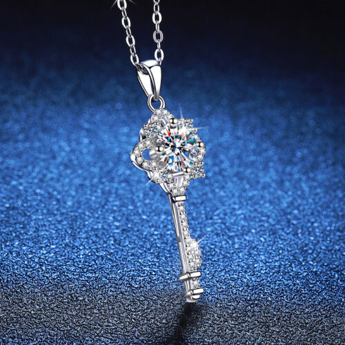 Dây Chuyền Chìa Khóa Đính Kim Cương Moissanite 1 Carat Bạc S925 DCN036