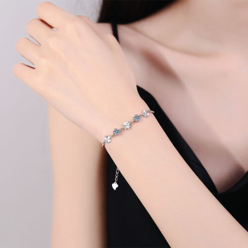Lắc Tay Cỏ Bốn Lá May Mắn Đính Kim Cương Moissanite Bạc S925 VDN010