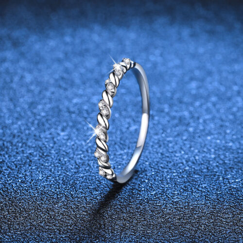Nhẫn Xoắn Nữ Đính Kim Cương Moissanite Bạc S925 NHN058
