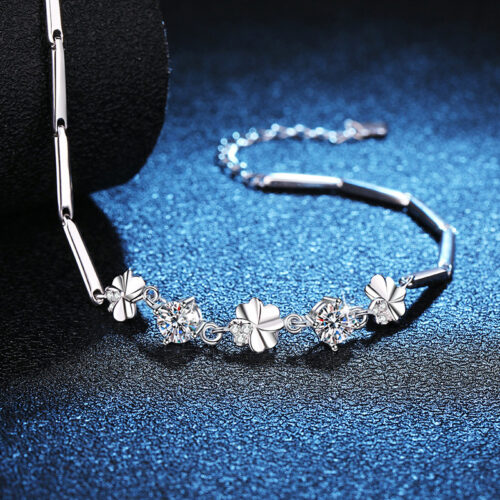 Lắc Tay Cỏ Bốn Lá May Mắn Đính Kim Cương Moissanite Bạc S925 VDN010