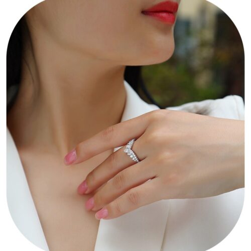 Nhẫn Nữ Đính 26 Viên Kim Cương Moissanite Bạc S925 NHN079