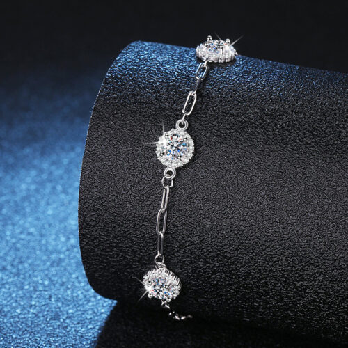 Vòng Tay Đính 3 Viên Kim Cương Moissanite 1.5 Carat Bạc S925 VDN027