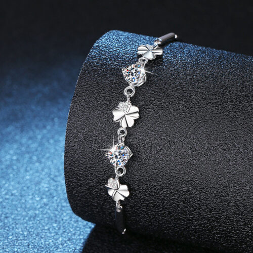 Lắc Tay Cỏ Bốn Lá May Mắn Đính Kim Cương Moissanite Bạc S925 VDN010
