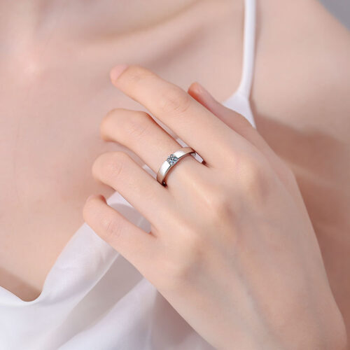 Nhẫn Đính Kim Cương Sang Trọng Moissanite Bạc S925 NHN057