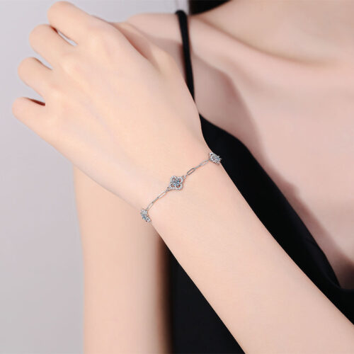 Vòng Tay Cỏ Bốn Lá Thịnh Vượng Đính Kim Cương Moissanite Bạc S925 VDN013