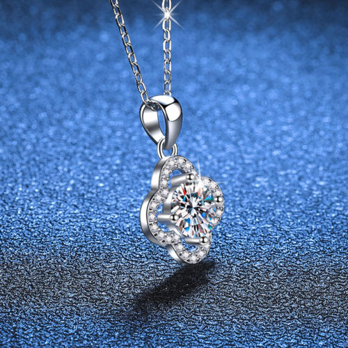 Vòng Cổ Cỏ 4 Lá Kim Cương Moissanite 1 Carat Lấp Lánh Bạc S925 DCN044