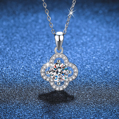Vòng Cổ Cỏ 4 Lá Kim Cương Moissanite 1 Carat Lấp Lánh Bạc S925 DCN044