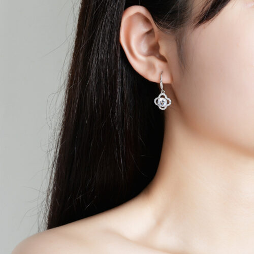 Bông Tai Bạc Nữ Hình Cỏ Bốn Lá May Mắn Đính Đá Quý Zircon S925 Cao Cấp BTN082