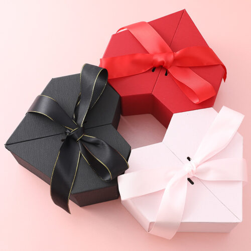Hộp Quà Trang Sức Hình Trái Tim HQ001 Màu Đen