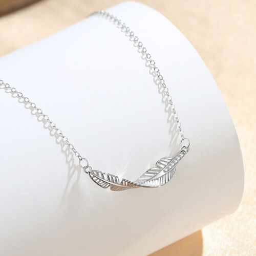 Dây Chuyền Bạc S925 Thiết Kế Lông Vũ Đính Đá Zircon Con Cá Tính HTT033T Trắng