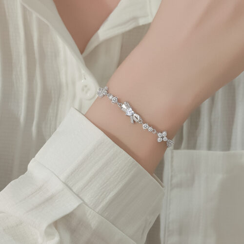 Lắc Tay Bạc S925 Nữ Mặt Nơ Đính Đá Quý Zircon Tinh Xảo HTT006