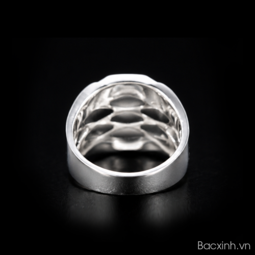 Nhẫn Bạc Nam S925 Khắc Hình Đại Bàng – Biểu Tượng Của Sự Kiêu Hãnh HSX003