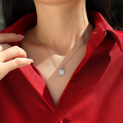 Dây Chuyền Bạc S925 Nữ Đính Kim Cương Moissanite 1 Carat Mặt Halo Vuông Sang Trọng Thanh Lịch HTT243S Bảy Màu
