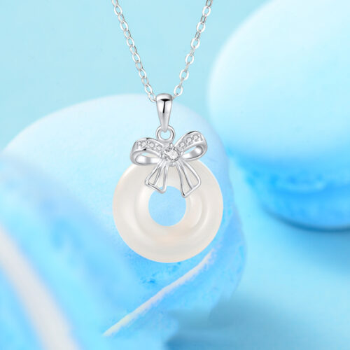 Dây Chuyền Mặt Nơ Bạc S925 – Đính Mã Não Sang Trọng Trẻ Trung HTT201T Trắng