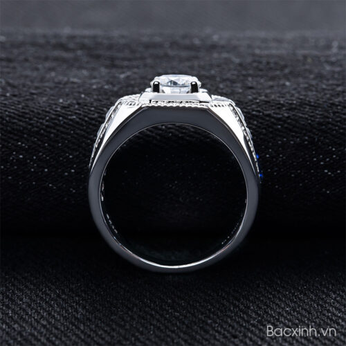 Nhẫn Nam Bạc Đính Kim Cương Moissanite 2 Carat S925 – Mạnh Mẽ Cuốn Hút HSX017