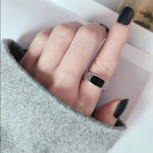 Nhẫn Bạc Nữ S925 Mặt Vuông Tối Giản – Sang Trọng Cá Tính Tế HTT121
