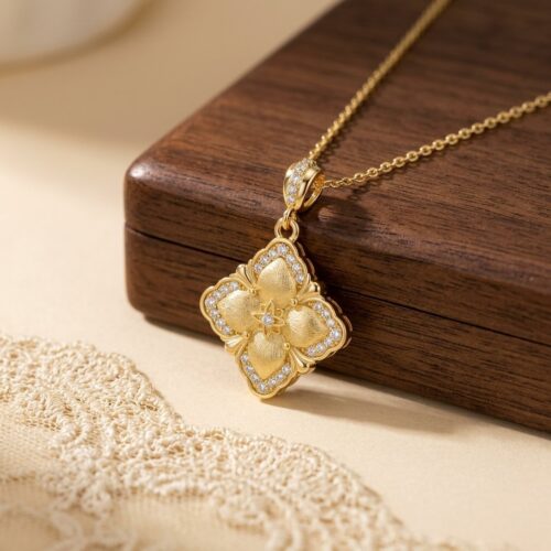 Dây Chuyền Kim Cương Moissanite Mặt Hoa Bạc S925 HTT434V Vàng