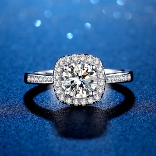 Nhẫn Kim Cương Moissanite 3 Carat Bạc S925 Mẫu Halo Vuông Sang Trọng HTT257