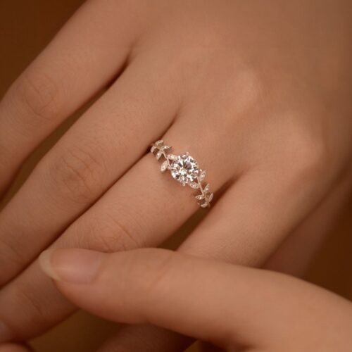 Nhẫn Kim Cương Moissanite 1 Carat Nữ Bạc S925 Thiết Kế Cành Lá Sang Trọng HTT262
