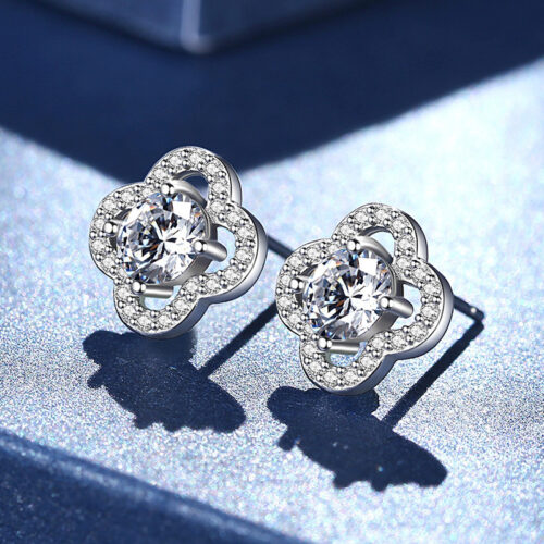 Bông Tai Bạc S925 Cỏ 4 Lá May Mắn Đính Kim Cương Moissanite Cao Cấp HTT247D Đen