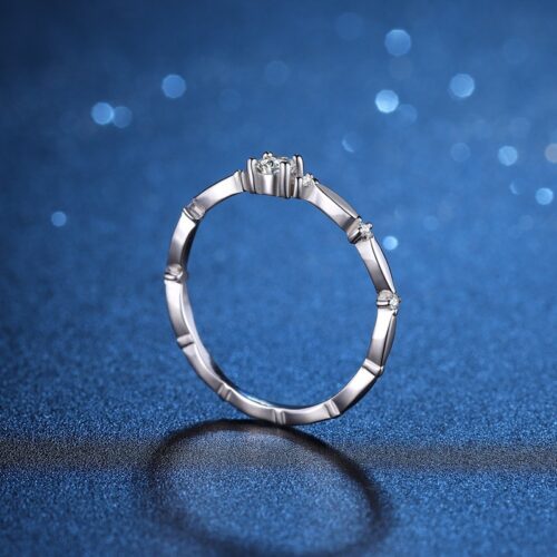 Nhẫn Kim Cương Moissanite Thiết Kế Tối Giản Tinh Tế Bạc S925 Cao Cấp HTT270