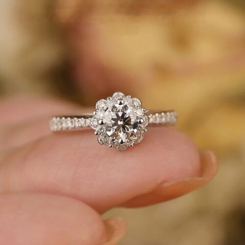 Nhẫn Kim Cương Moissanite 1 Carat Mặt Hoa Lấp Lánh Bạc S925 Cao Cấp HTT271