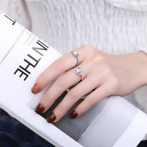 Nhẫn Bạc Nữ S925 Đính Đá Mặt Trăng Phong Cách Vintage Cổ Điển HTT345A