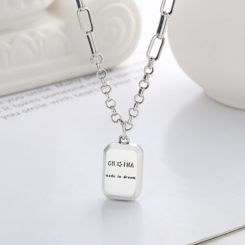 Dây Chuyền Bạc Nữ S925 Mặt Chữ Nhật Khắc Kí Tự Cá Tính HTT348